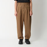 8 TUCK TAPERED PANTS